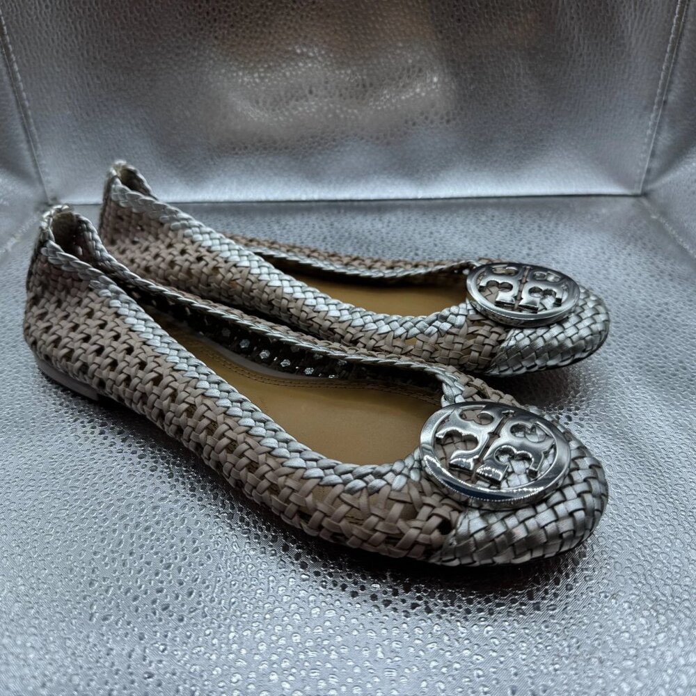 Size‎ 6.5 M Tory Burch Womens Light Taupe Silver Chelsea Cap Toe Ballet Flats